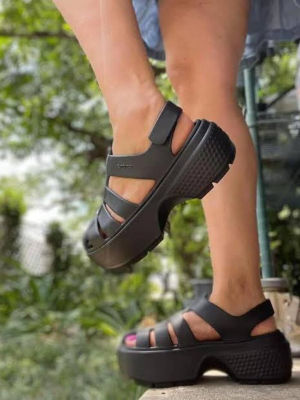 Crocs Stomp Fisherman Sandal Black Size 5